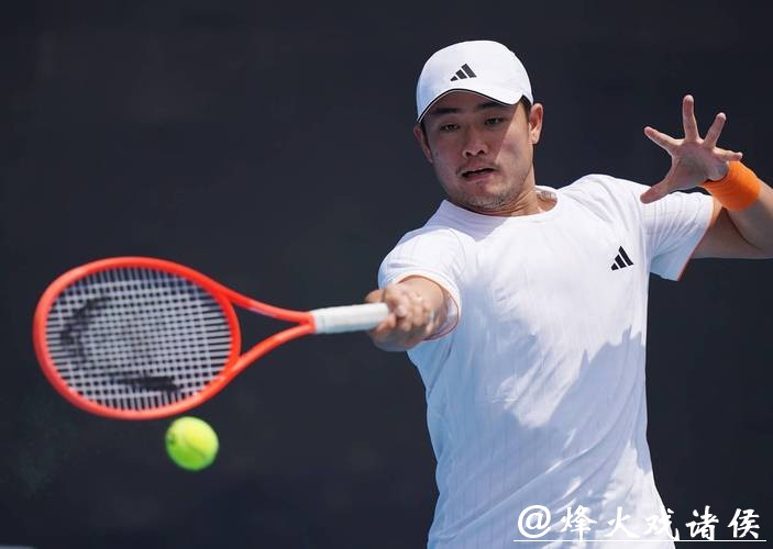 吴易昺白卓璇晋级澳网正赛,中国大陆男网首次4人跻身正赛 吴易昺白卓璇晋级澳网正赛,中国大陆男网首次4人跻身正赛
